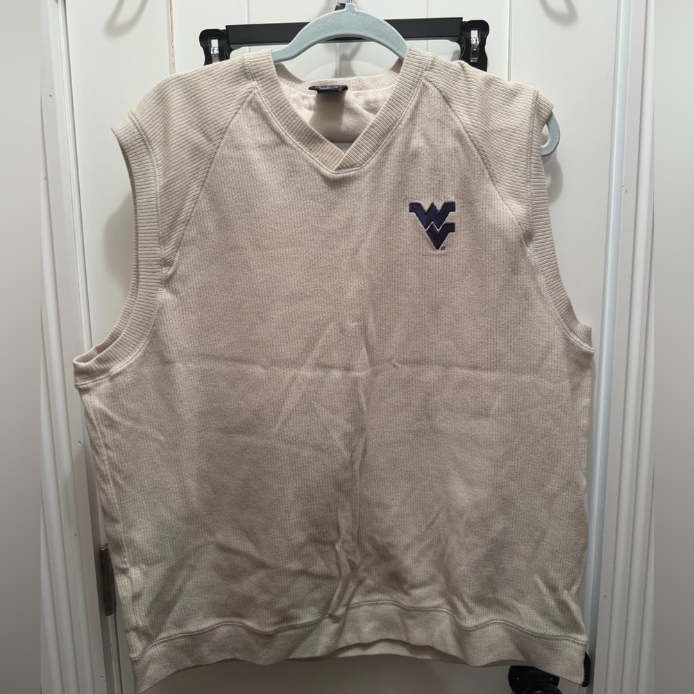 Nike Men's Cream V-Neck Sweater